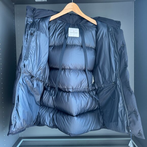 MONCLER Loiret Down Parka (Navy) - Picture 4 of 9